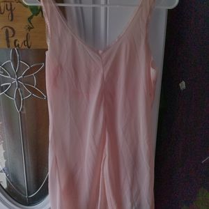 Vintage Prezren pink nylon slip w bows. Sz 40